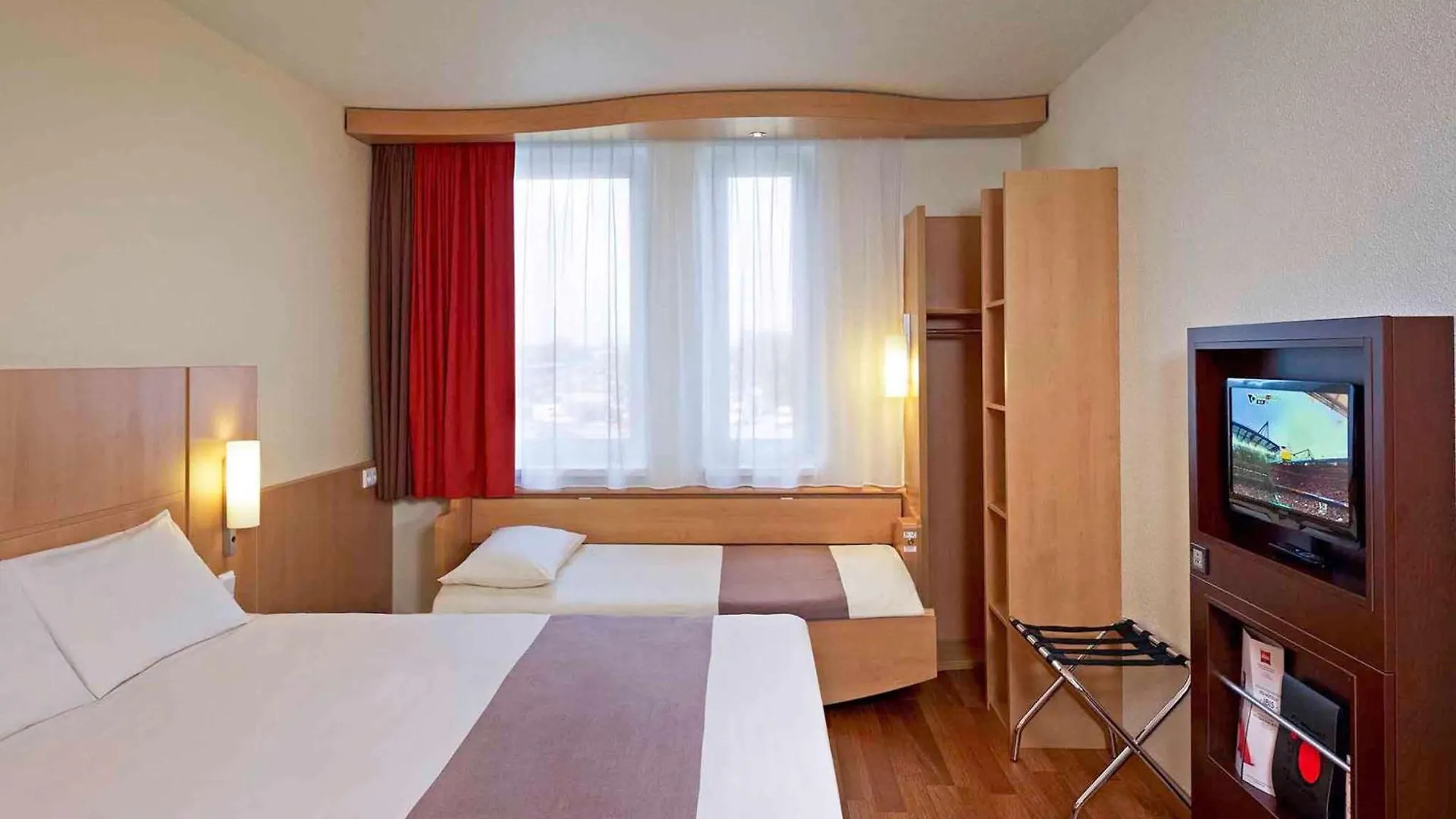 Ibis Krakow Stare Miasto 3*,