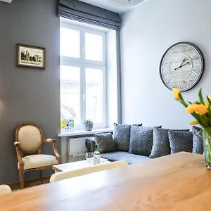 Way2stay Old Town Apartment