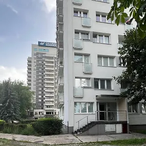 Zachodnia Konukevi Varşova