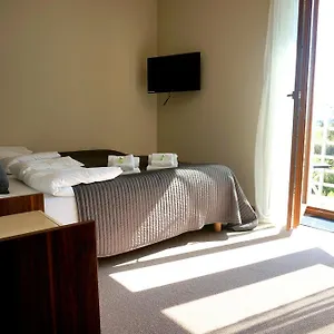 Проживание в семье Modlin Airport